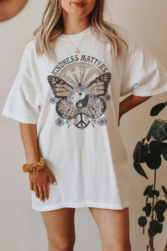 KINDNESS MATTERS GRAPHIC TEE