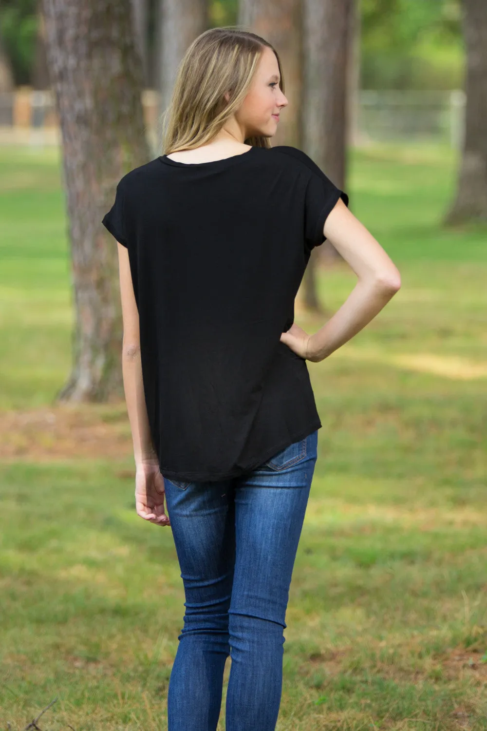 The Perfect Piko Rolled Short Sleeve V-Neck Top-Black